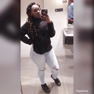 Meet your Posher, Robyn